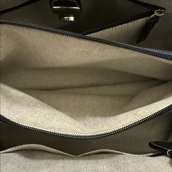 Dooney and Bourke bag - Picture 10 of 13